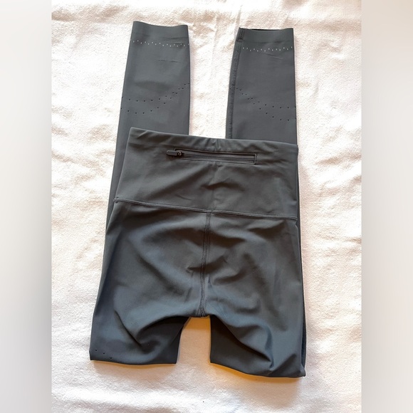 Lululemon Zoned In Tight 27" *SenseKnit Size 4 - Picture 6 of 9